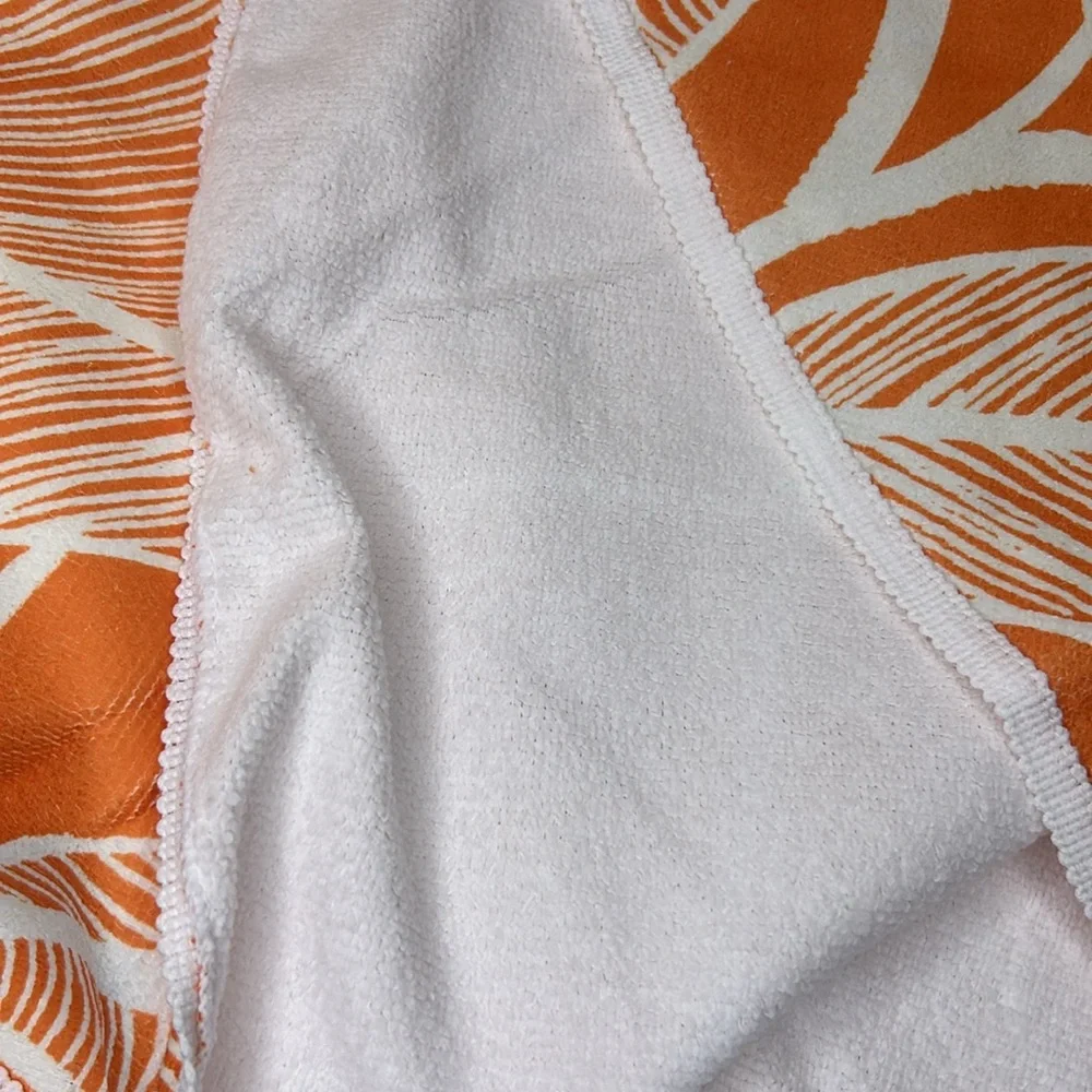 summer & rose 🏖️ Beach Roundie Round Orange Pool Towel Blanket Sarong Wrap NWT